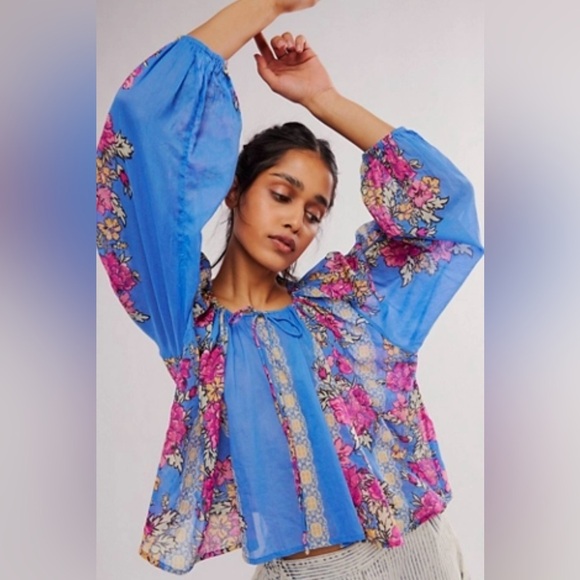 Free People Tops - NWOT - Free People Elena Floral Print Top, Women’s. Size: L, blue. Boho.